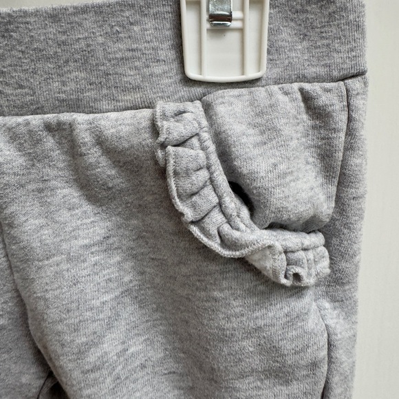 Simple Joys by Carter’s 2T Girls Sweatpants/Joggers - Picture 2 of 6